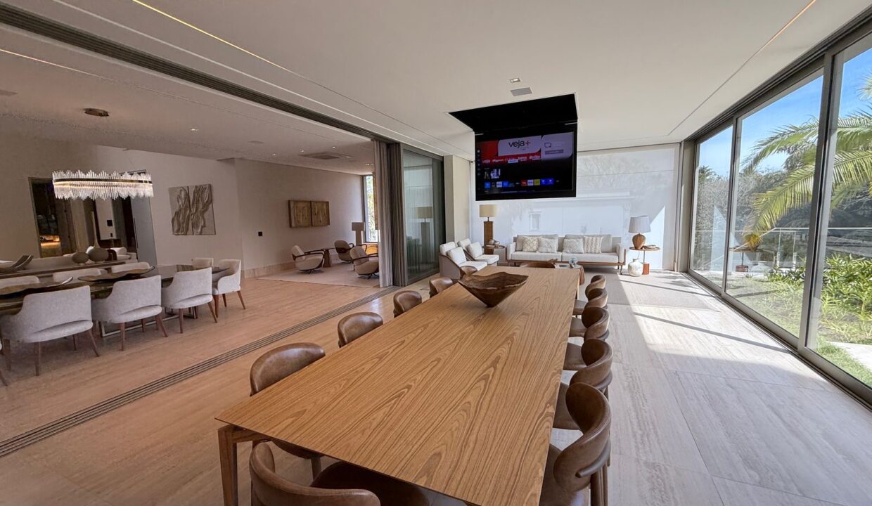 5bf63a5c-573f-48e7-af42-2fa7681168f1