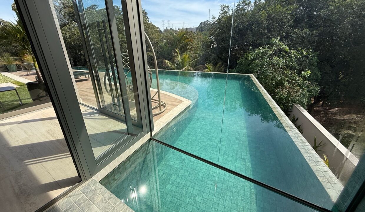 74a55585-c2f8-4a5c-abf2-ac23d3efa913