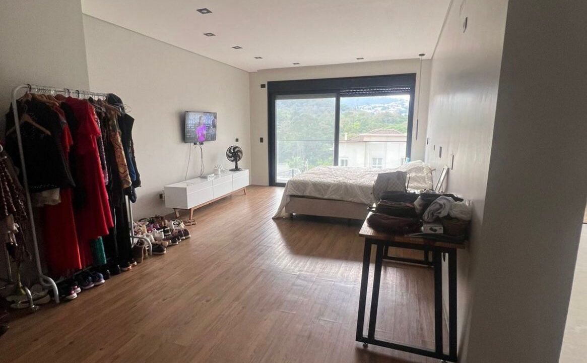 PHOTO-2025-10-01-21-07-18(4)