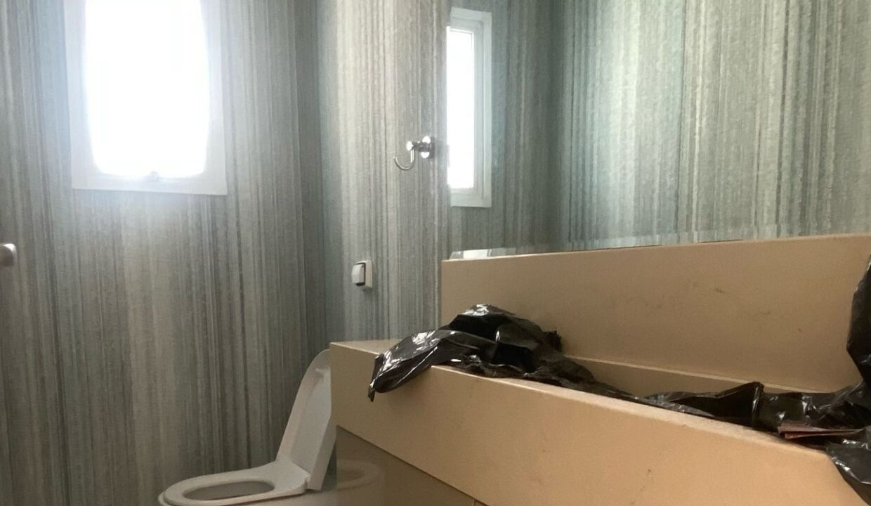 PHOTO-2025-10-10-19-42-54(4)