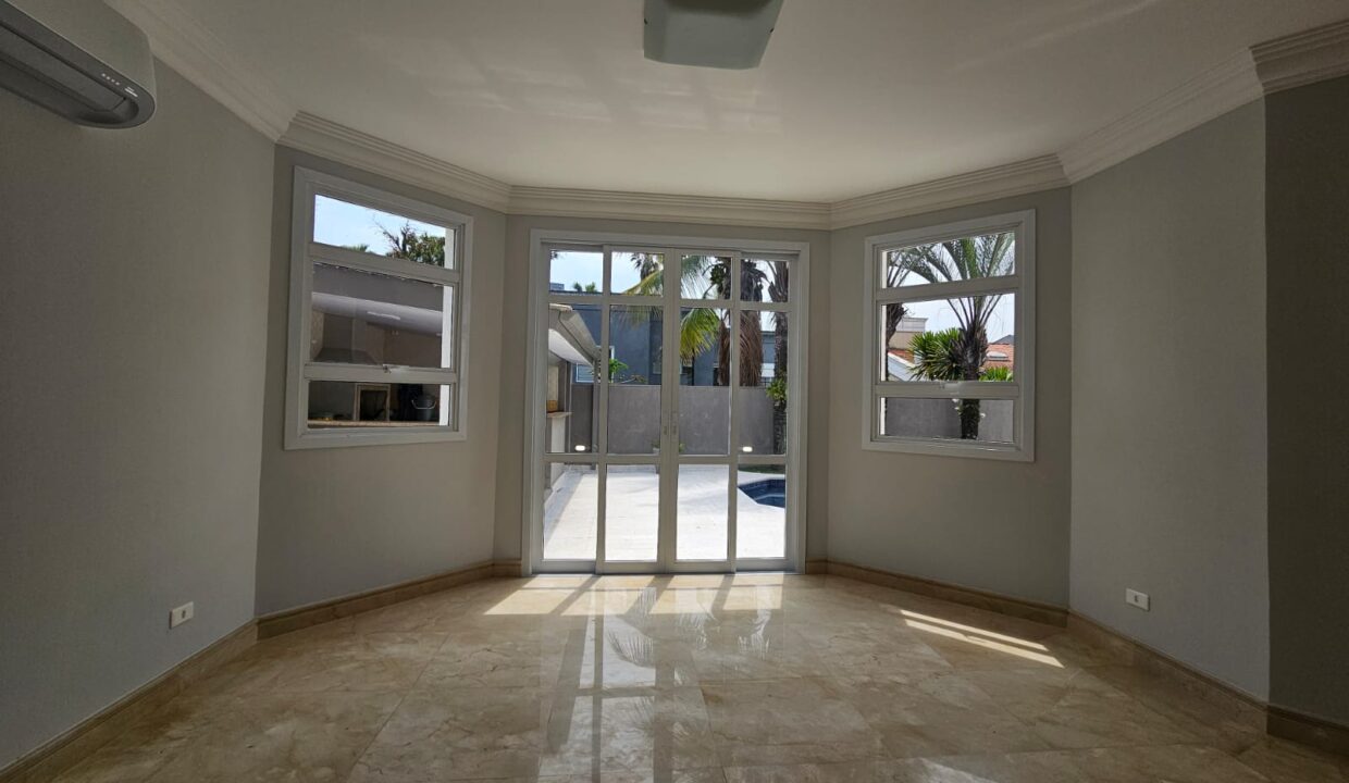 PHOTO-2025-10-14-19-38-36(3)