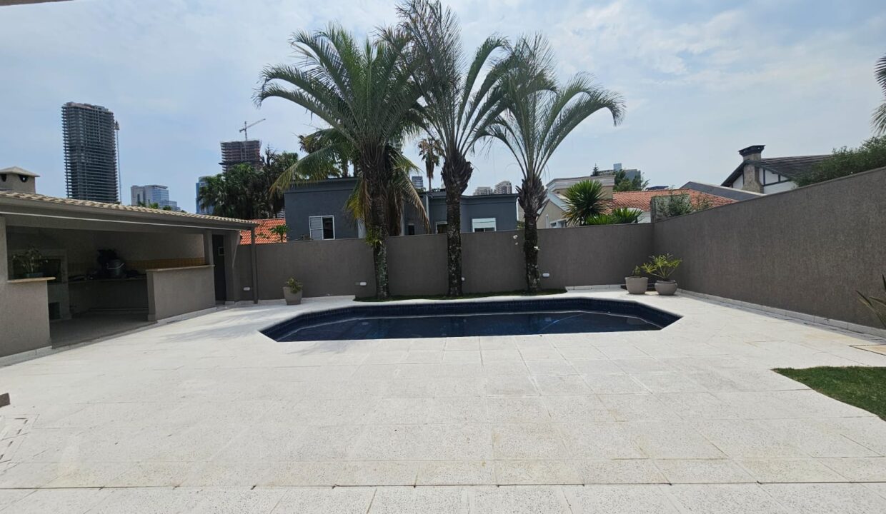 PHOTO-2025-10-14-19-38-37(3)