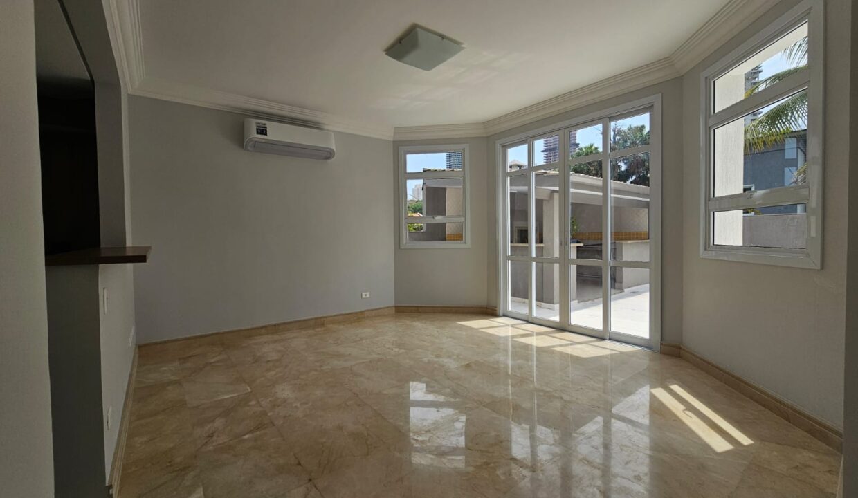 PHOTO-2025-10-14-19-38-38(1)