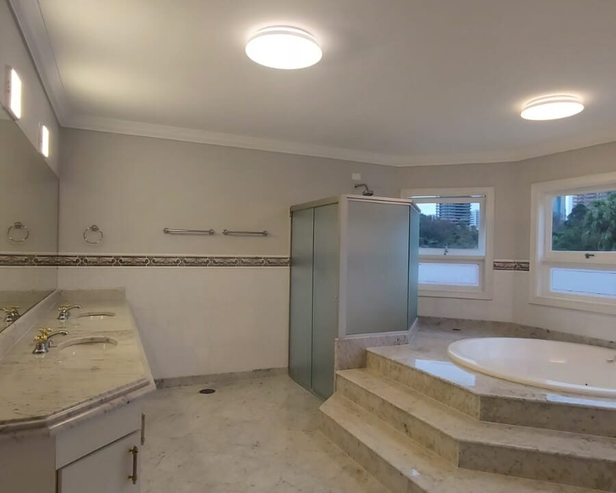 PHOTO-2025-10-14-19-38-41