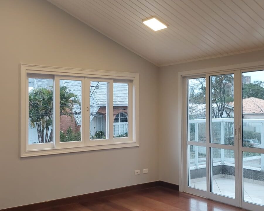 PHOTO-2025-10-14-19-38-42(2)