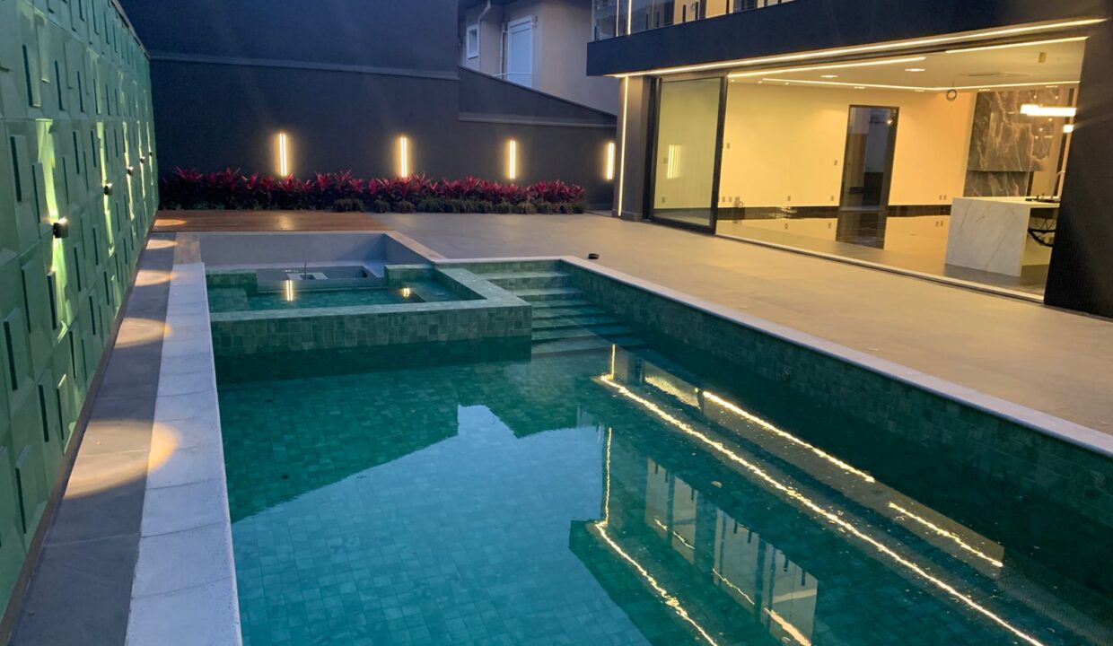 PHOTO-2025-10-17-18-13-47(4)