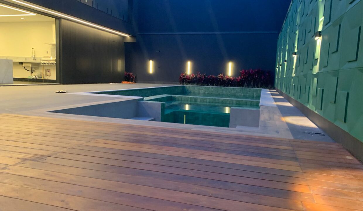 PHOTO-2025-10-17-18-13-48(1)