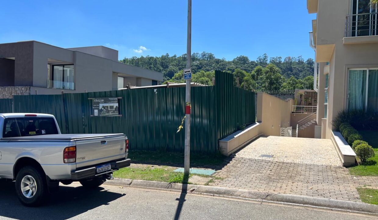 PHOTO-2025-10-20-18-05-03(2)