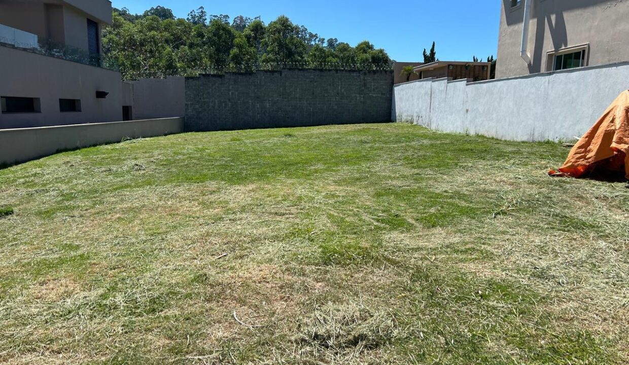 PHOTO-2025-10-20-18-05-04(1)