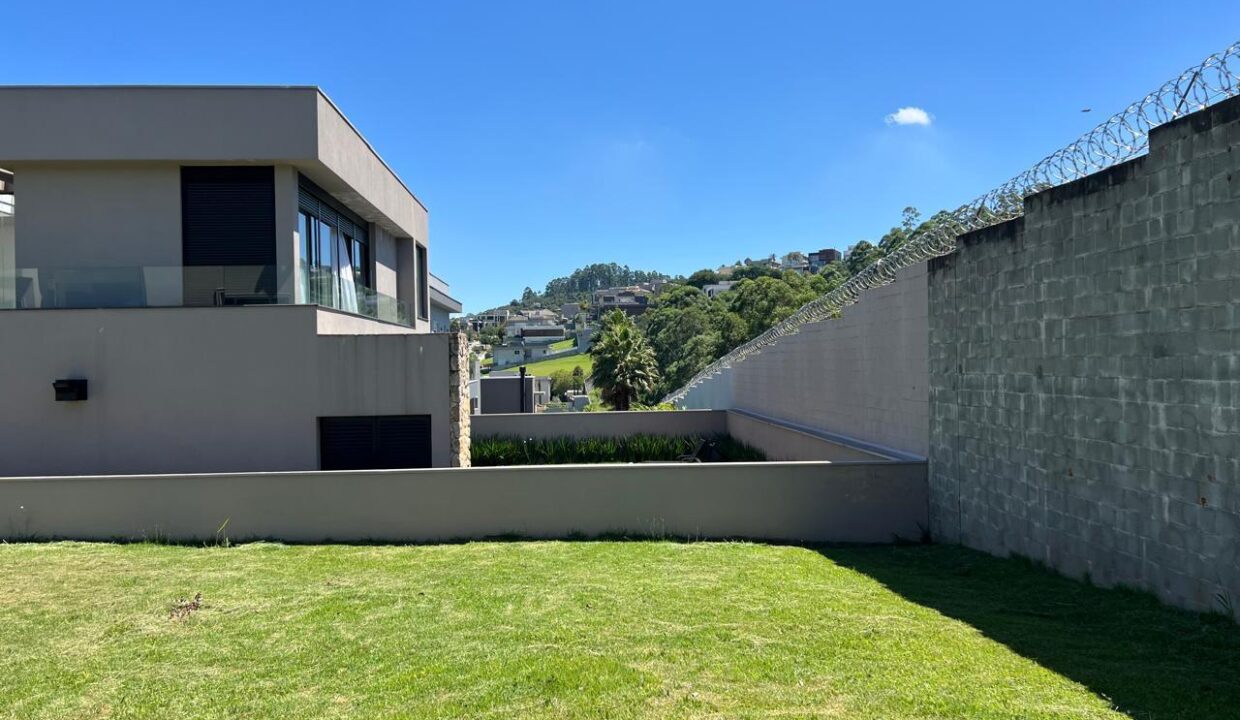 PHOTO-2025-10-20-18-05-04(4)