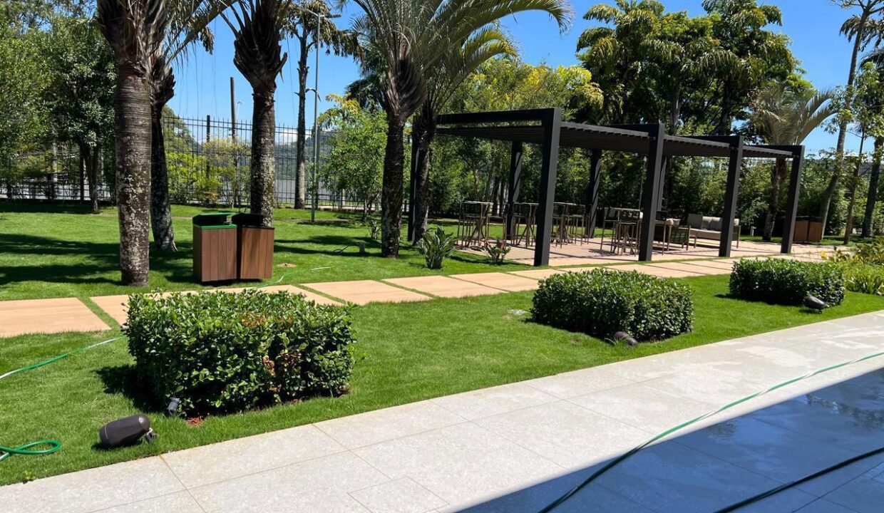 PHOTO-2025-10-20-18-05-05(4)