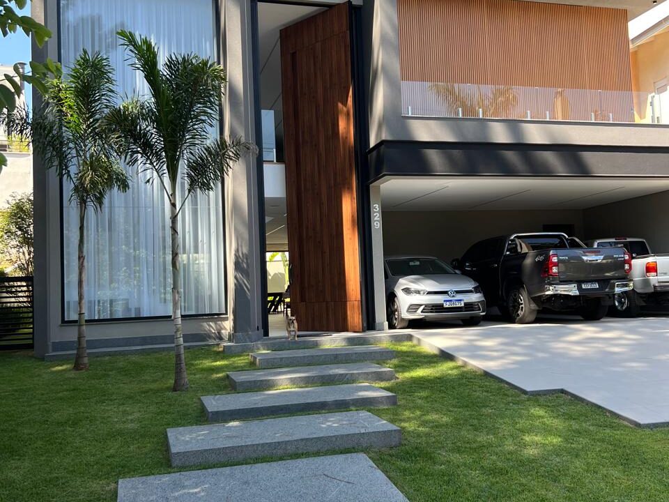 PHOTO-2025-10-20-18-18-12