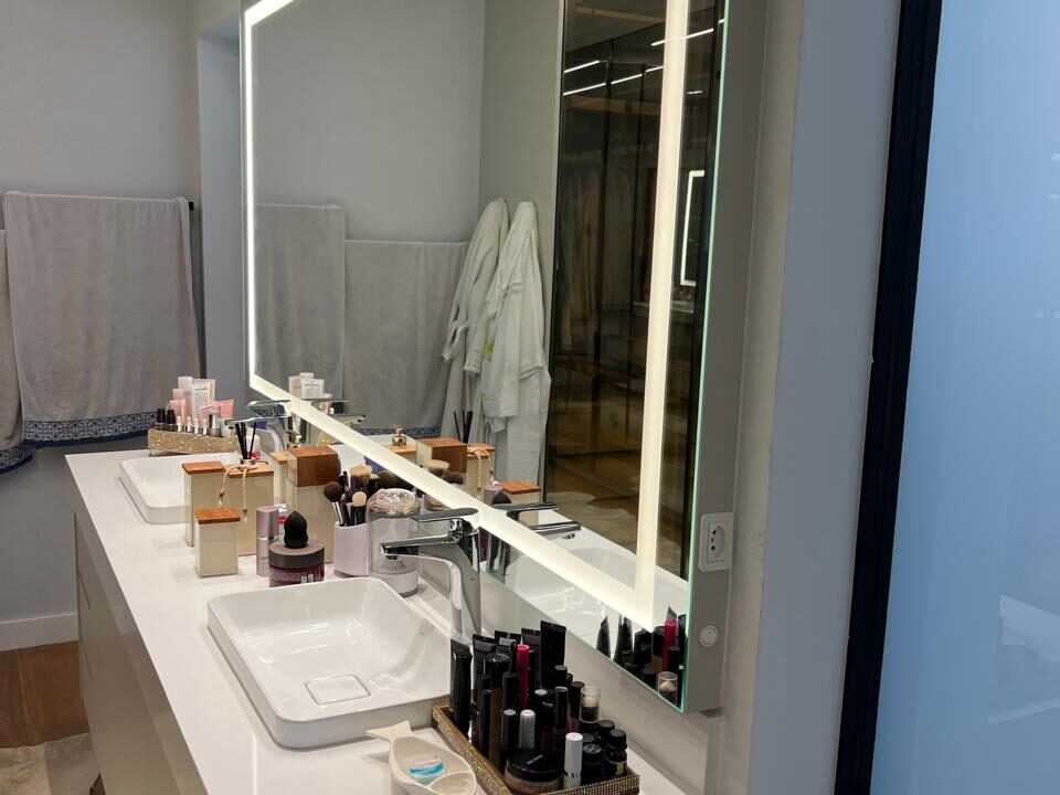 PHOTO-2025-10-20-18-18-12(4)