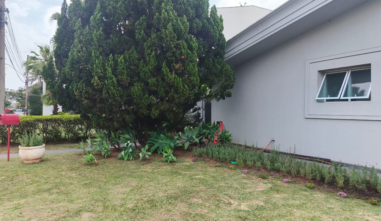 PHOTO-2025-10-20-21-07-35