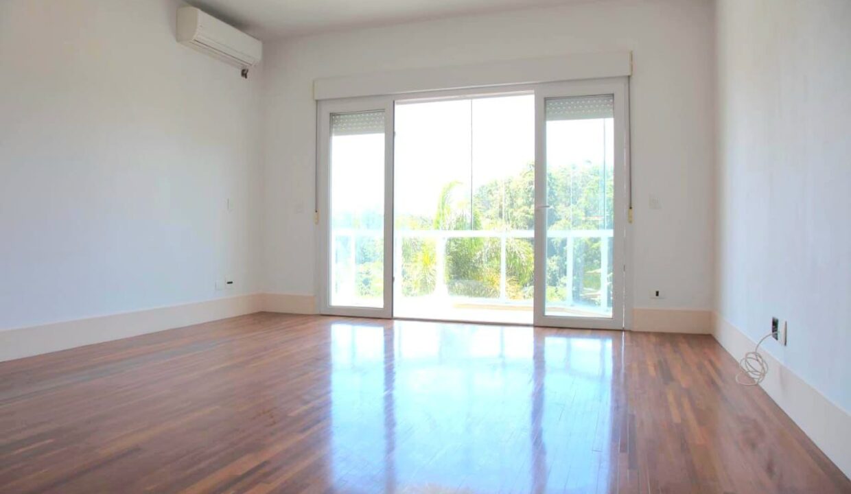 PHOTO-2025-10-21-07-36-44(4)