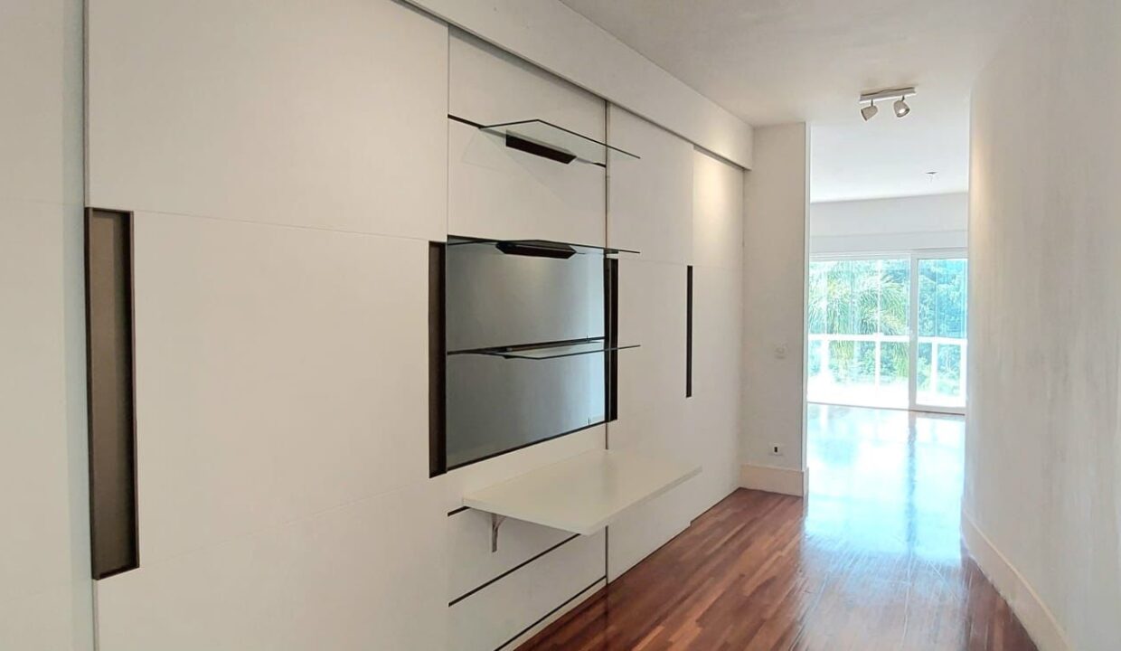 PHOTO-2025-10-21-07-36-45(1)