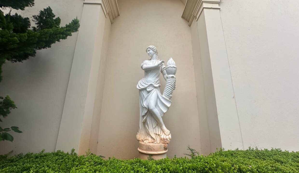 PHOTO-2025-11-09-16-44-45(9)