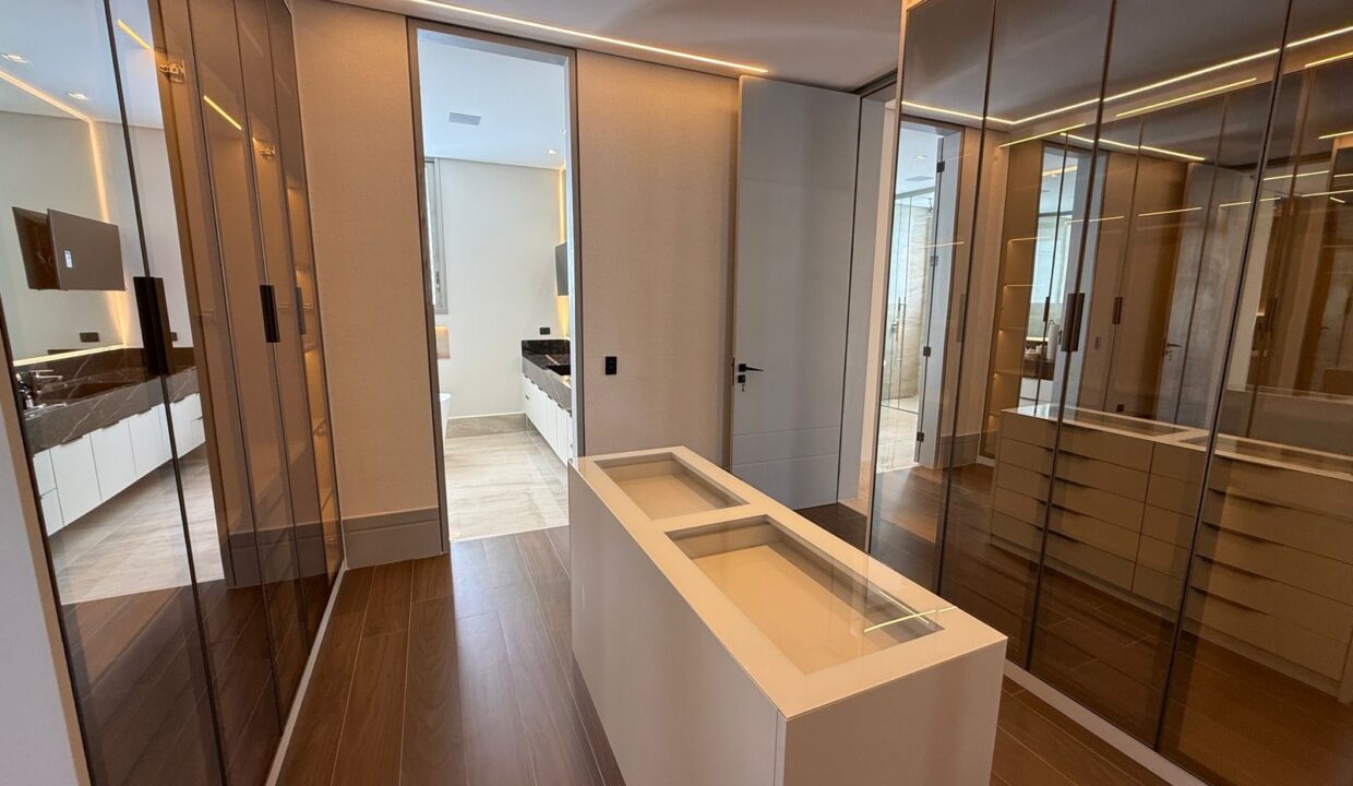 df115a99-1fd6-4f8e-8ffd-c4b9f3598cf8(1)