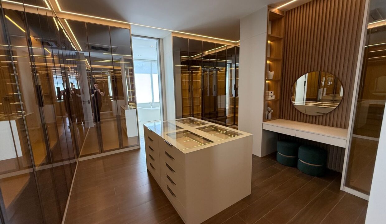 e63b77f8-1f8d-4afb-a0e1-eef1cb3d0924(1)