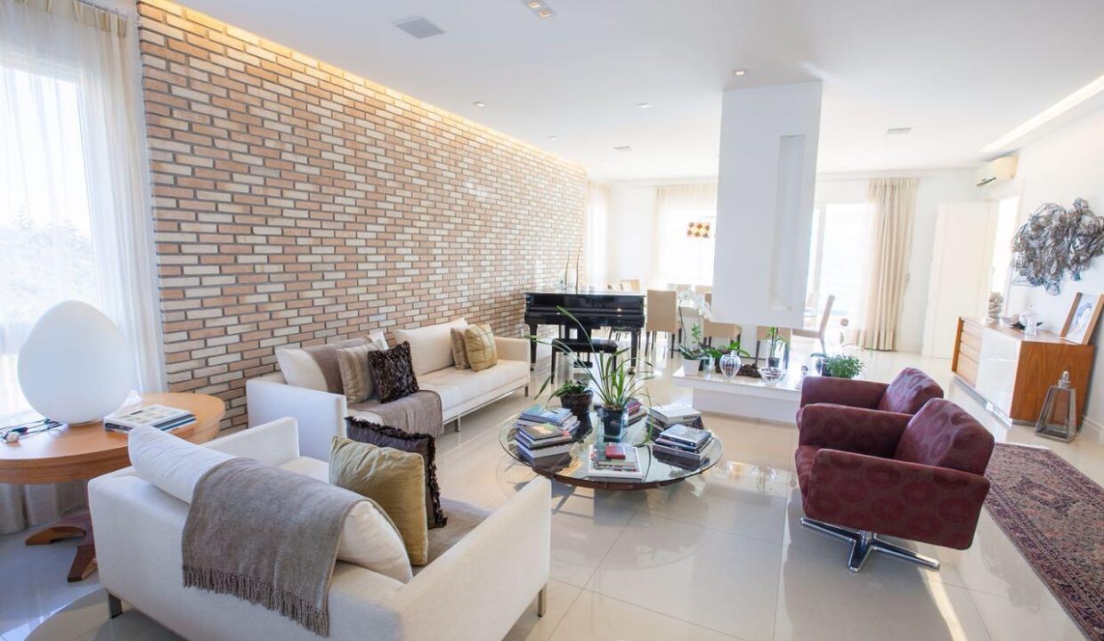 PHOTO-2025-11-29-20-11-12(1)