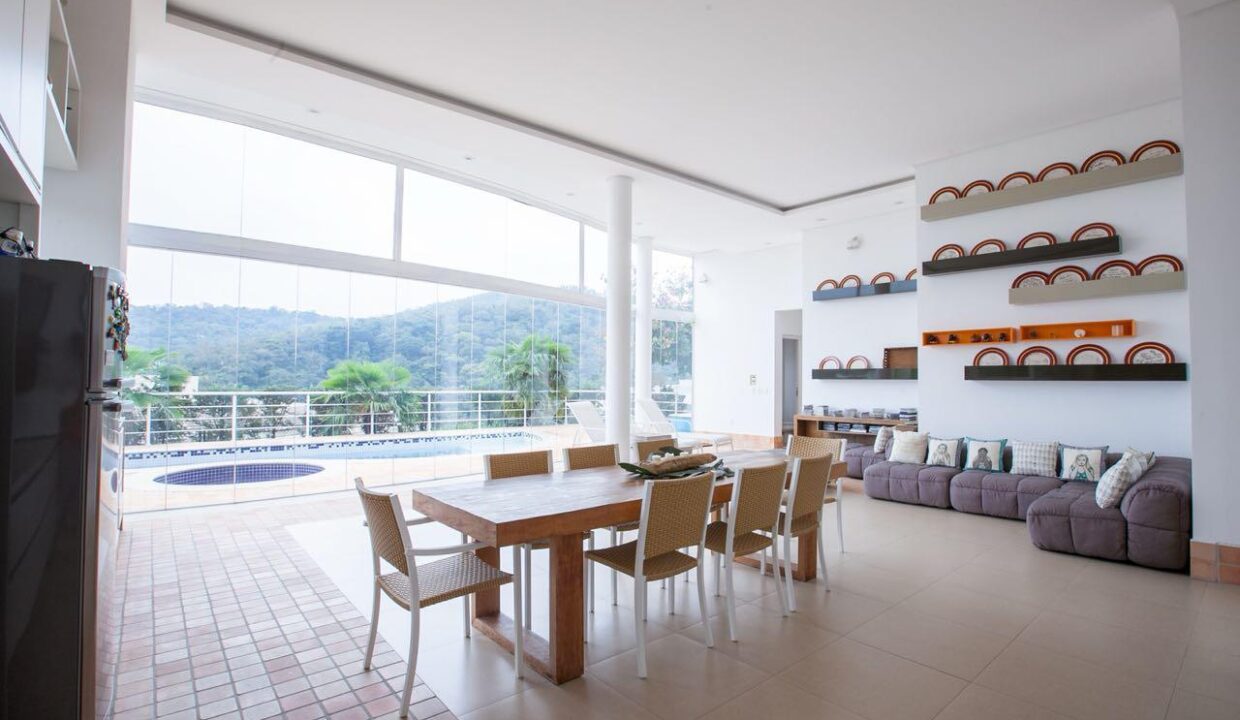 PHOTO-2025-11-29-20-11-12(14)