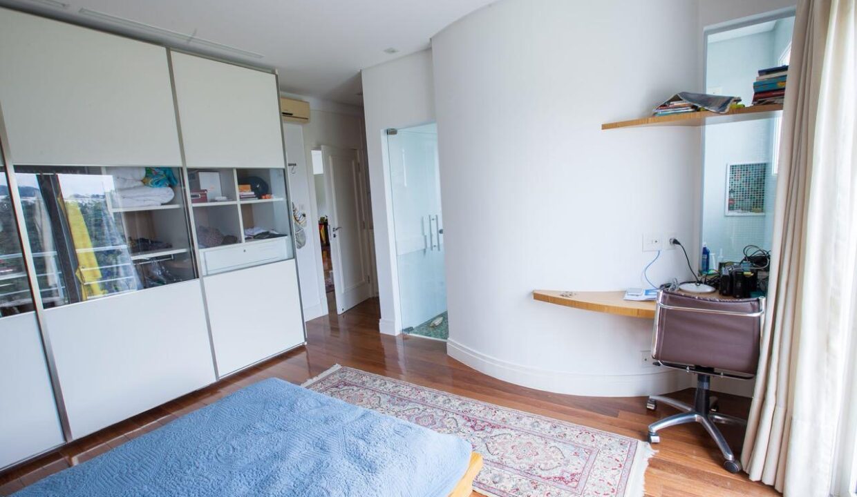 PHOTO-2025-11-29-20-11-12(32)