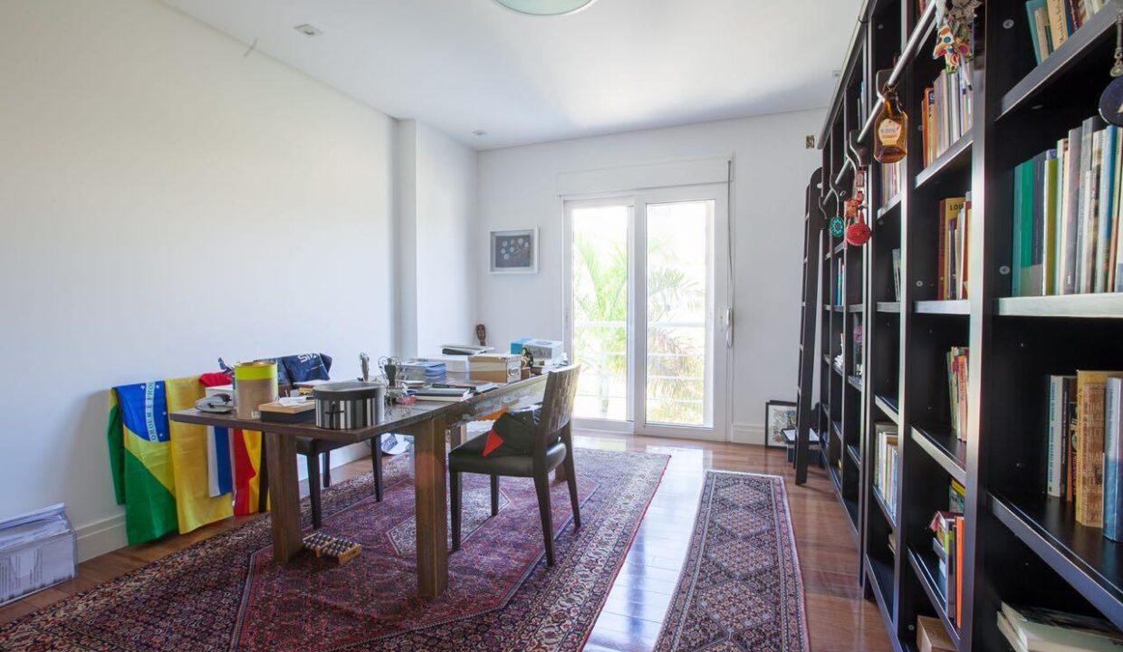 PHOTO-2025-11-29-20-11-12(42)