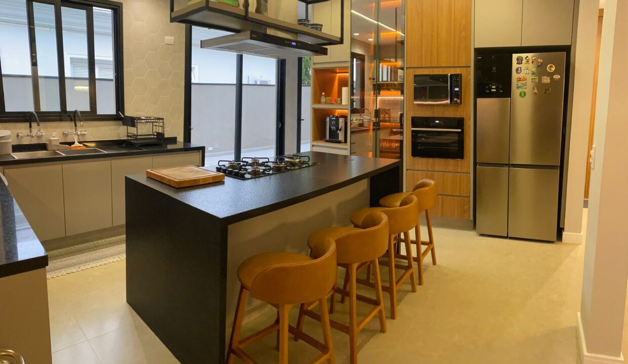 PHOTO-2025-12-07-20-43-28(3)