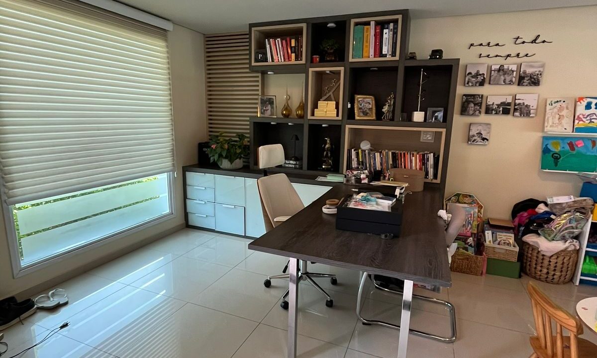 PHOTO-2025-12-11-22-11-45(26)