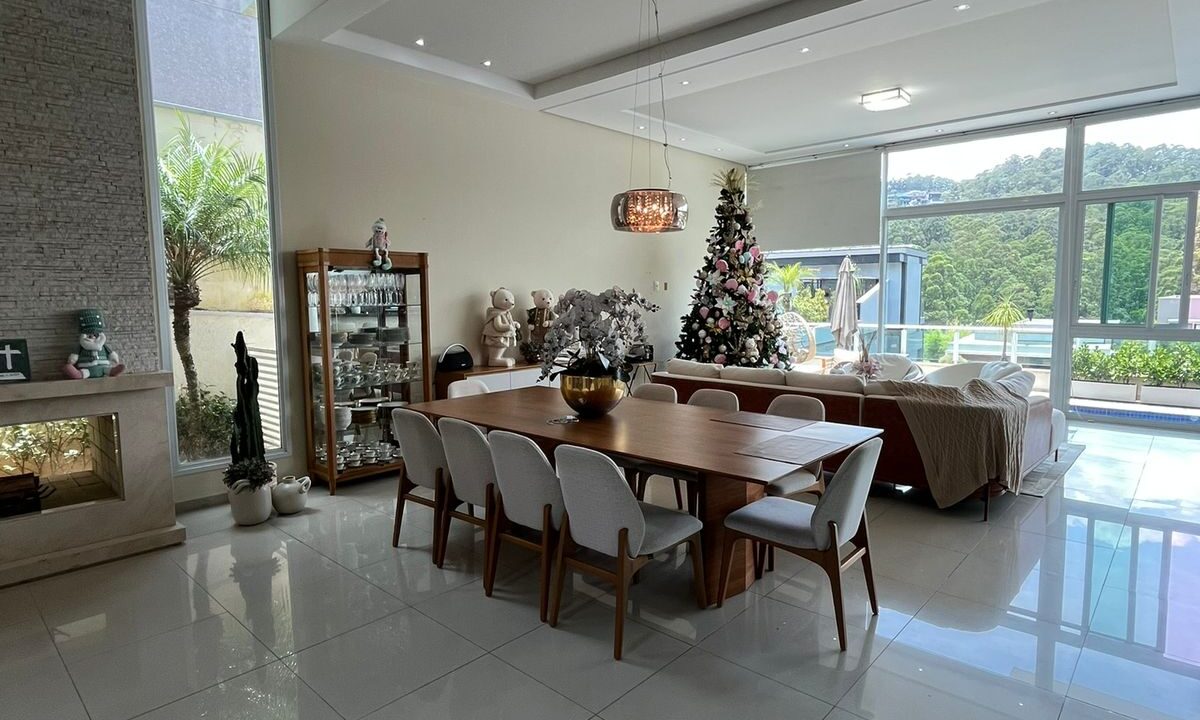 PHOTO-2025-12-11-22-11-45(27)