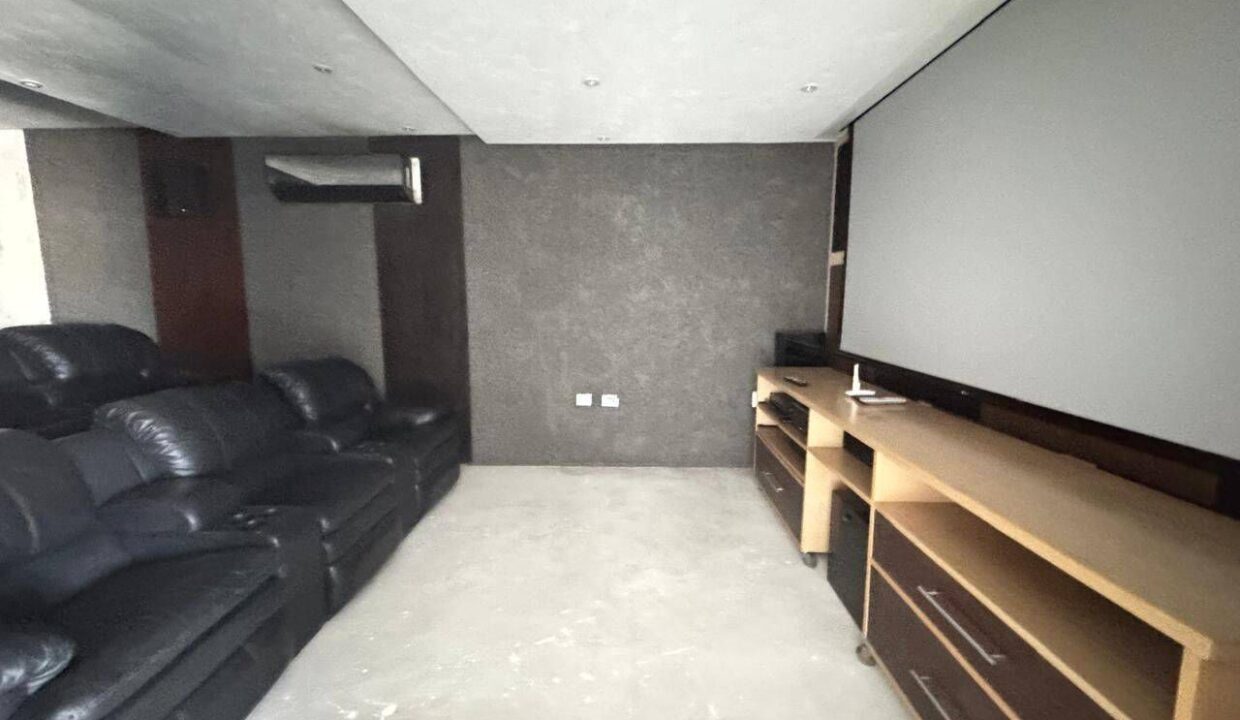 PHOTO-2026-01-10-22-06-21